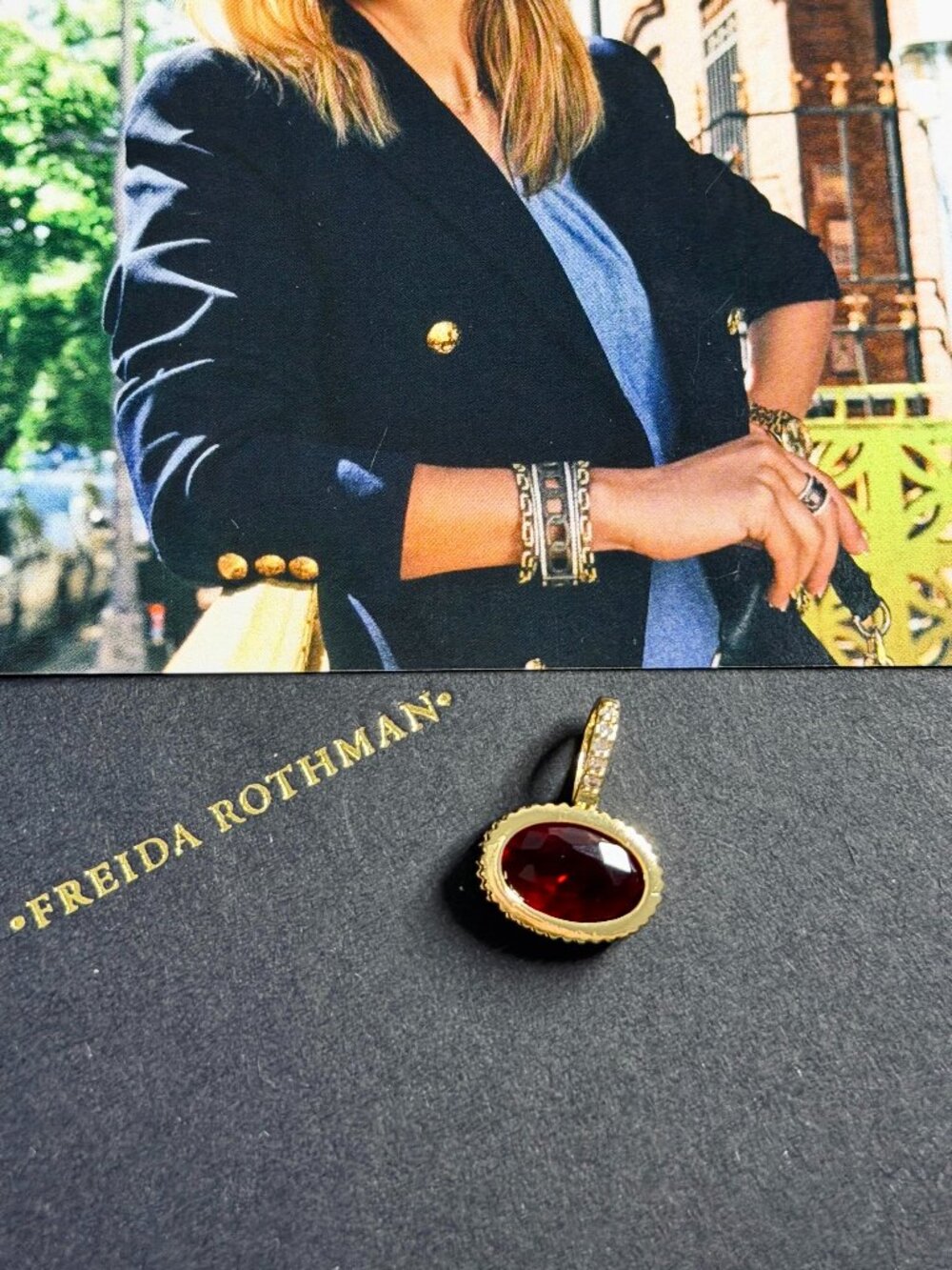 FREIDA ROTHMAN VAULT - Red Oval Stone Pendant in Gold